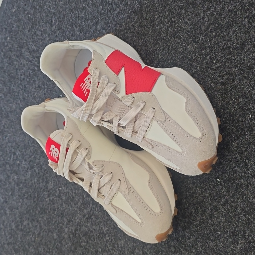 New Balance  Women's 327  - Beige/Red (Size 6.5)